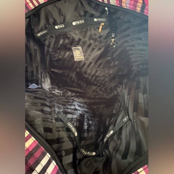 Lesportsac Carlin Foldable Striped Tote Bag - Picture 8 of 16